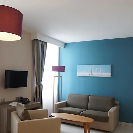 Des Thermes Appart hôtel *
